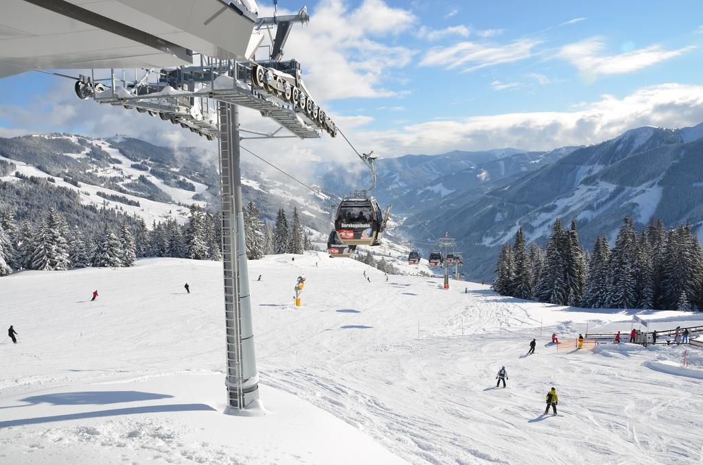 Johanneshof - Dein Mountain Wohlfuehlhotel Saalbach-Hinterglemm Exterior foto